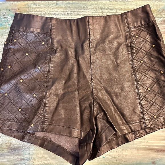 Silence + Noise Faux Leather Shorts - Picture 2 of 9